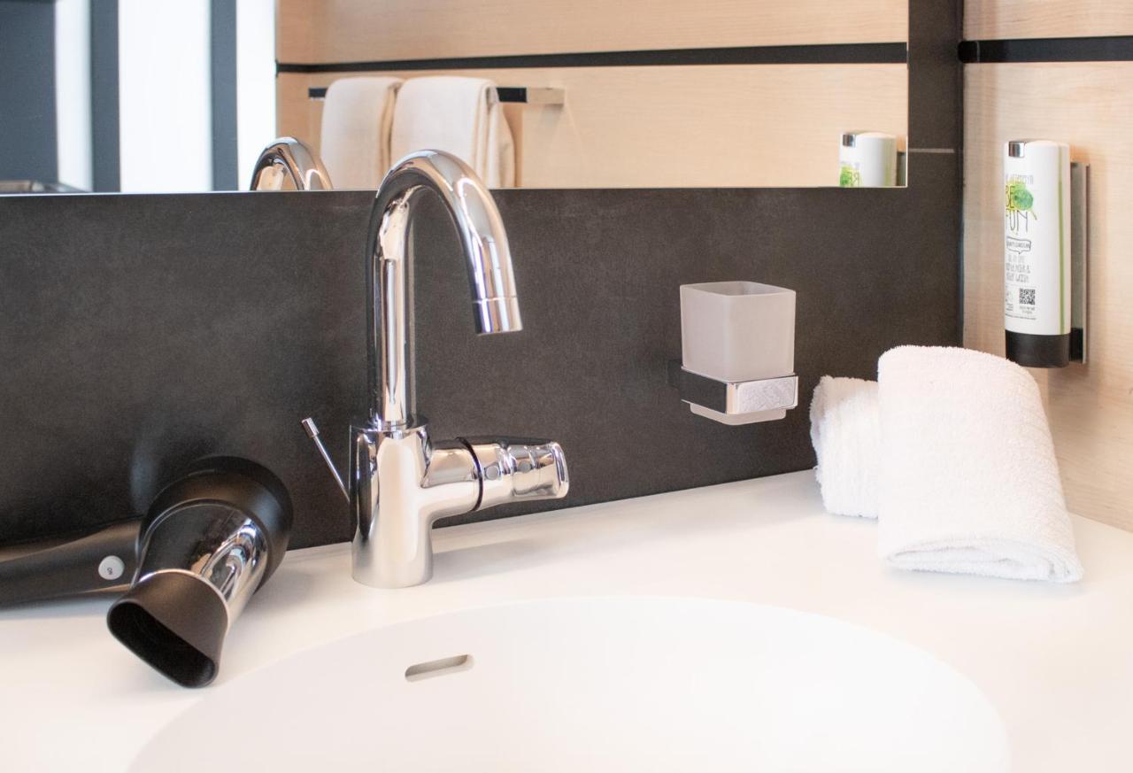 Oy Hotel By Wmm Hotels Oy-Mittelberg Esterno foto
